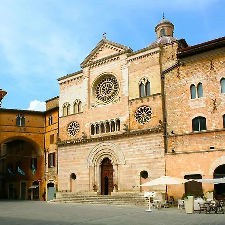 Case Pagliarini La Cantina Foligno